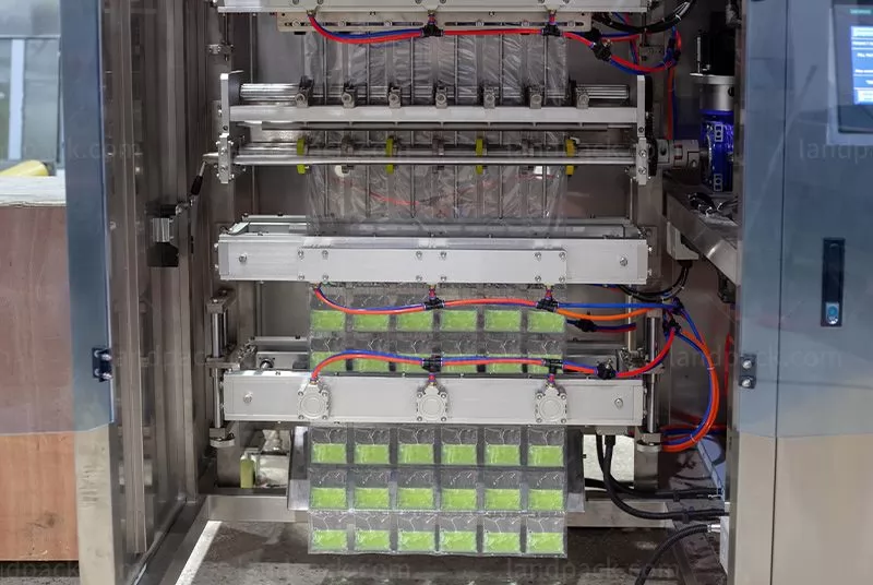 sachet filling and packing machine