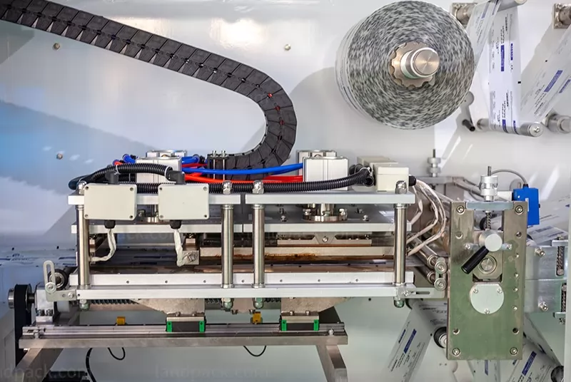 four side sealing machine