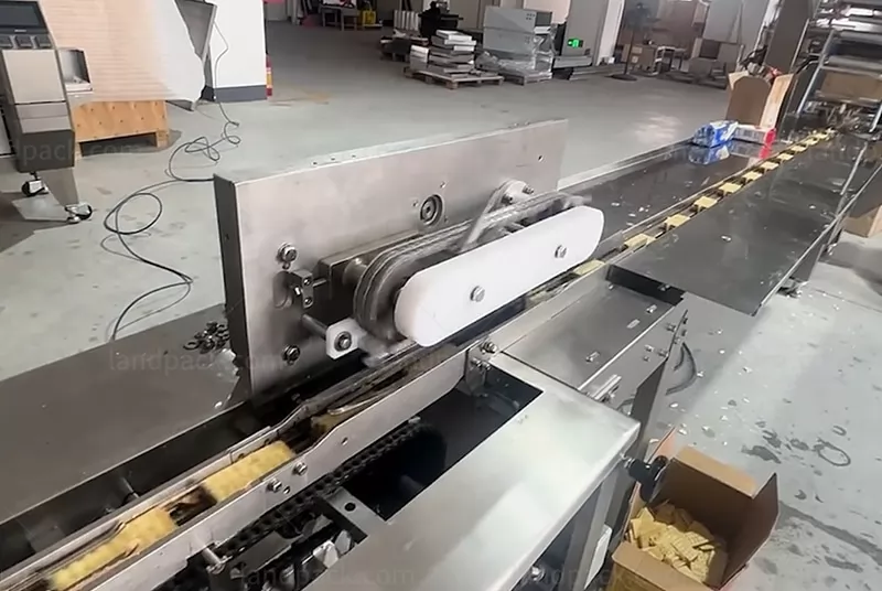 small biscuit packing machine