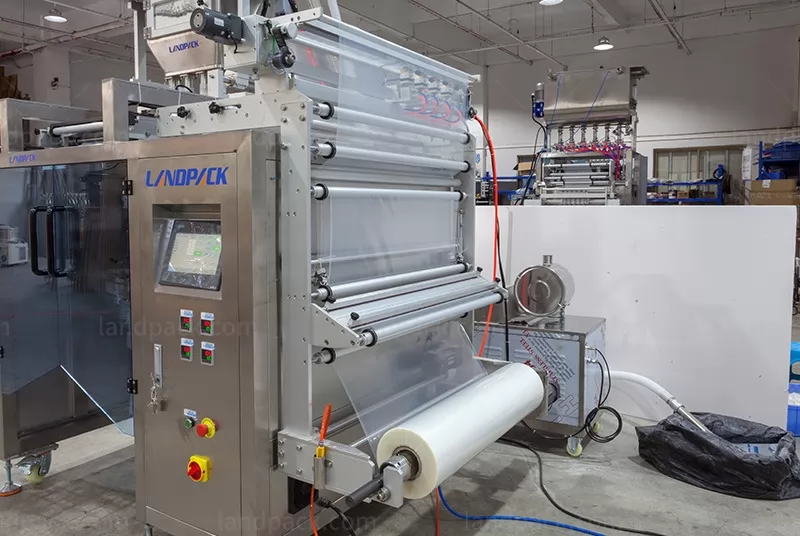 sachet packaging machine