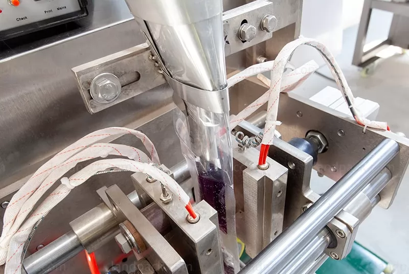 liquid sachet packaging machine