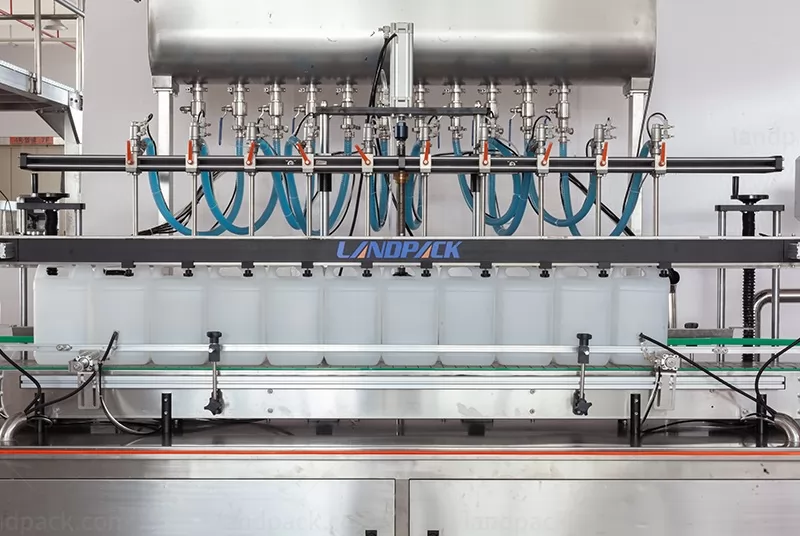 liquid bottle filling machine