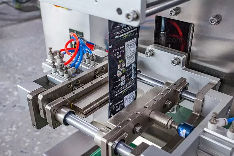 automatic shampoo sachet packing machine