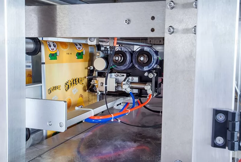 hardware fitting pouch packing machine