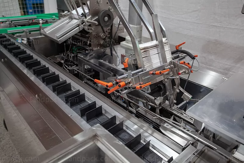 cartoning packaging machine