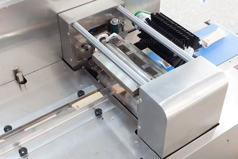 flow wrapping machine