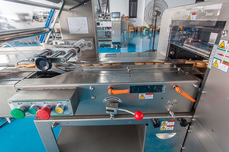 High Speed Feeding And Packing Line For Sandwich Biscuits