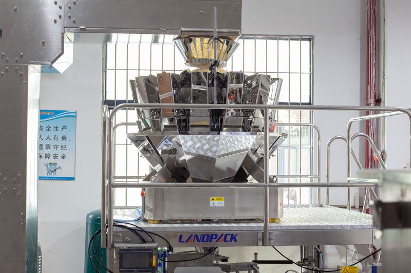 Automatic Gummy Pouch Weighing and Packaging Machine