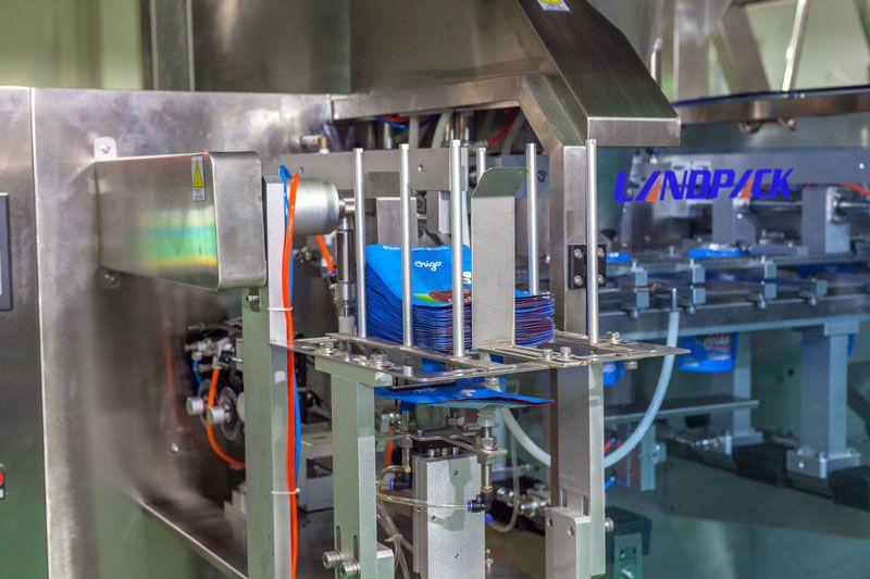 Fully Automatic Gummy Bear Doypak Packing Machine