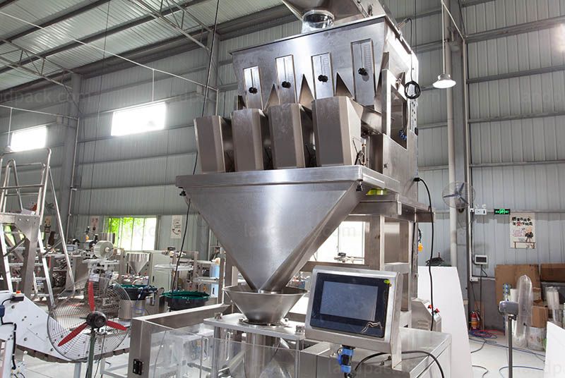 Detergent Powder Packing Machine | Automatic Veritcal Packing Machine