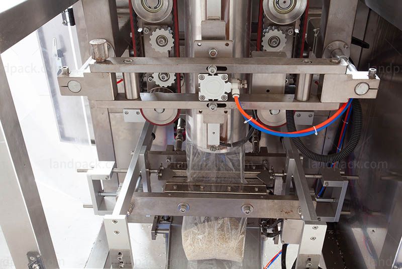 Detergent Powder Packing Machine | Automatic Veritcal Packing Machine