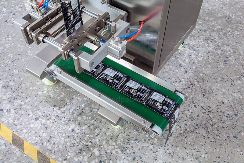 Shampoo Sachet Packing Machine | 4 Side Sealing Pouch Vertical Packing Machine